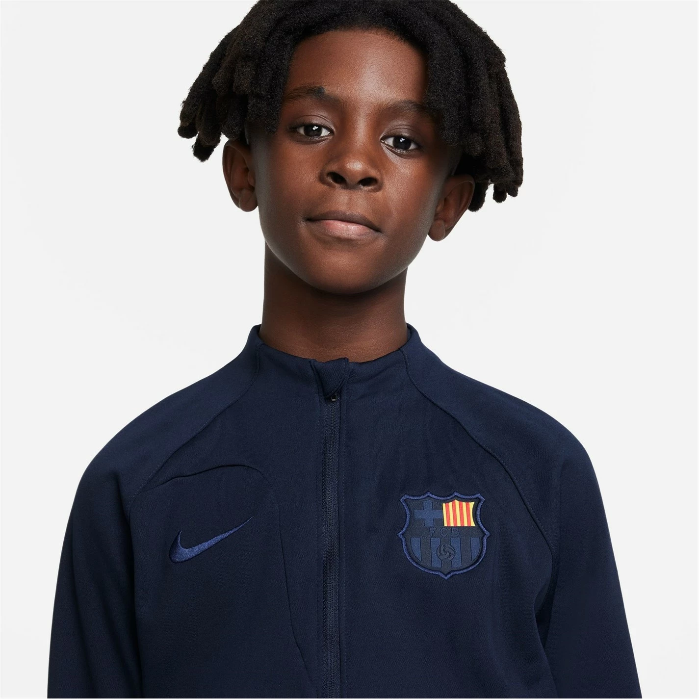 Nike FC Barcelona Academy Full-Zip Knit Football Jacket 2022/2023 Junior Boys - Image 3